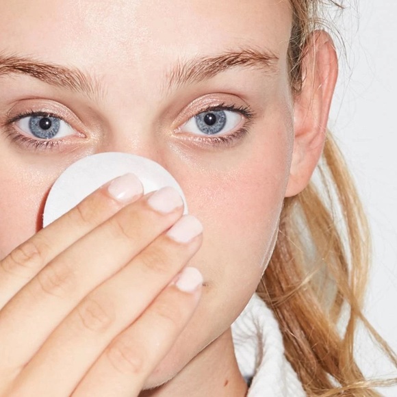 NIB $46 Go-To Face Exfoliating Swipeys 50 pads - Picture 2 of 16